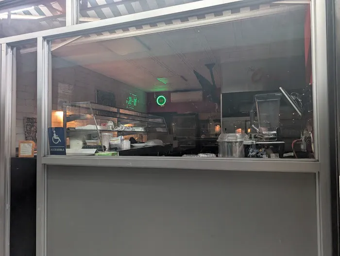 The Oven - Pizza and Rolls Picture 2