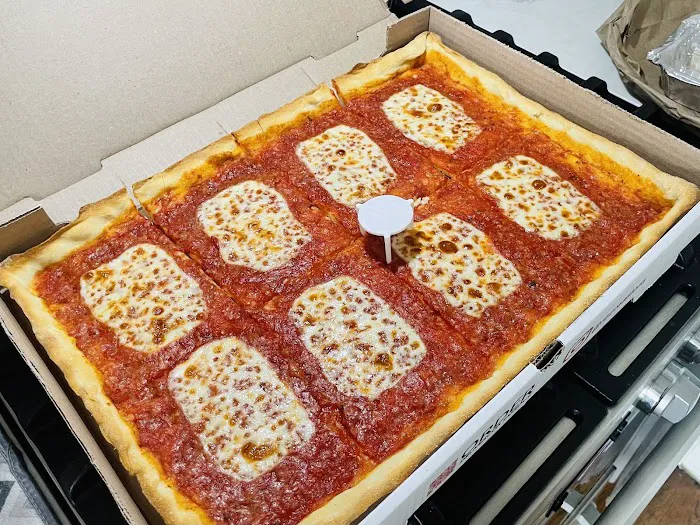 Rizzo's Pizza Picture 10