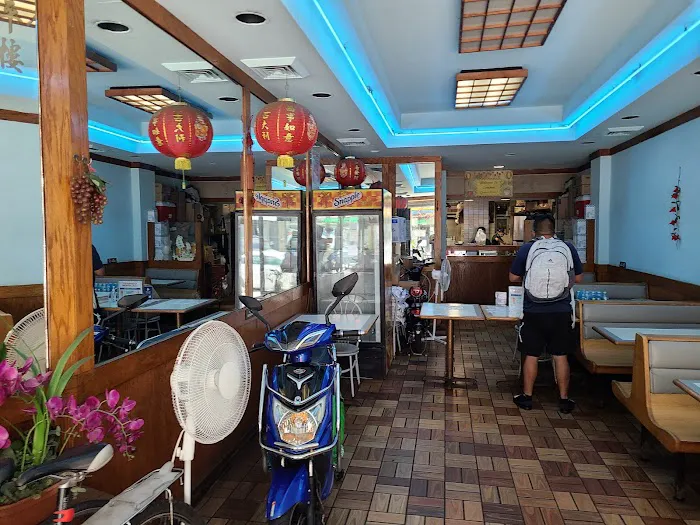 Sampan Picture 4