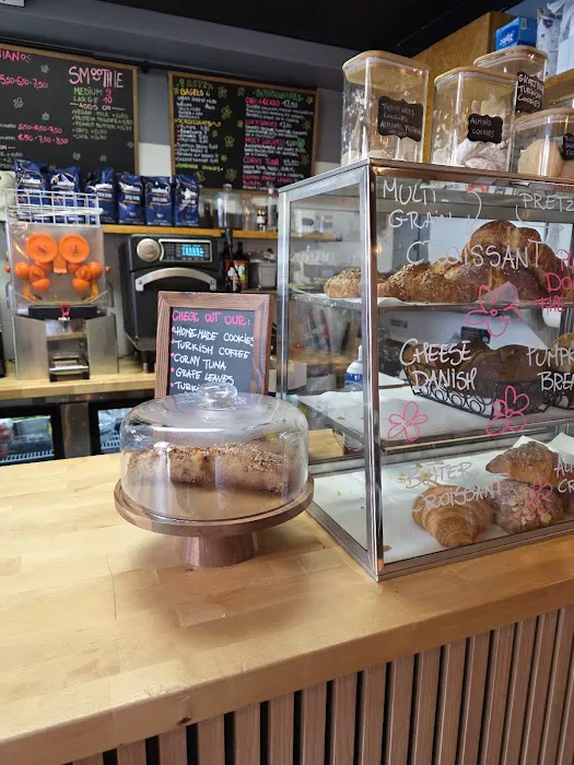 Mimoza Cafe Picture 6