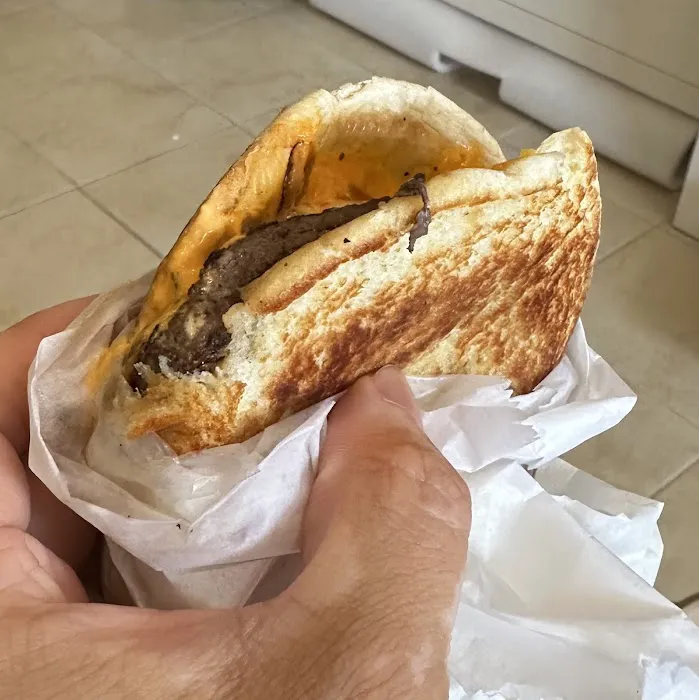 Petey’s Burger Picture 10
