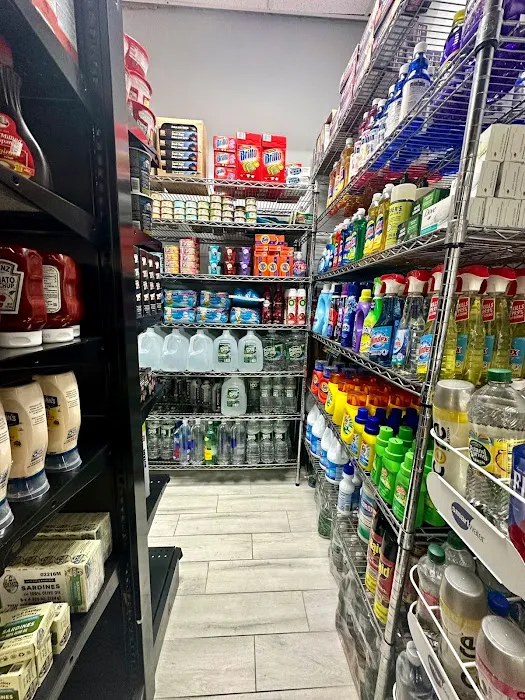Astoria Fine Gourmet Deli Picture 5