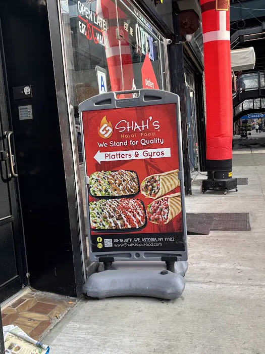 Shah's Halal Food Picture 3