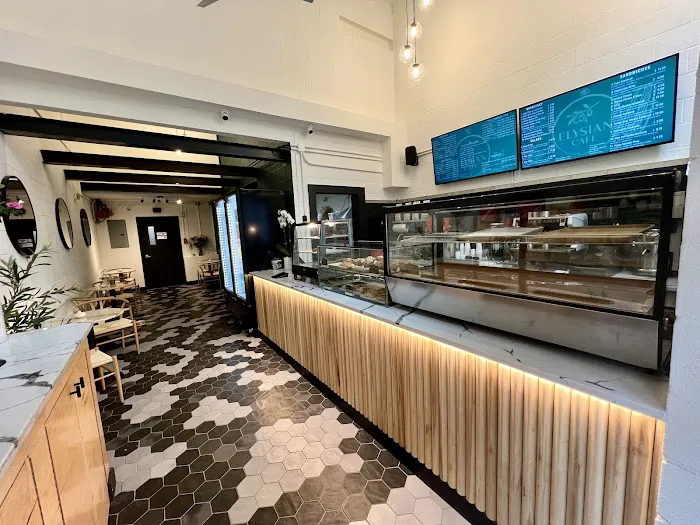 Elysian Cafe Picture 5