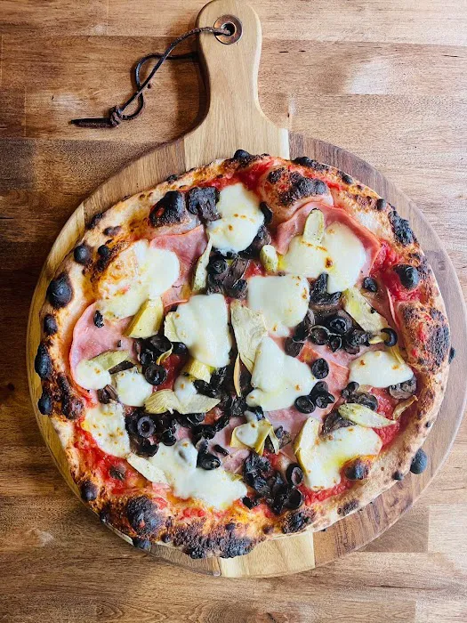 Basil Brick Oven Pizza Picture 7