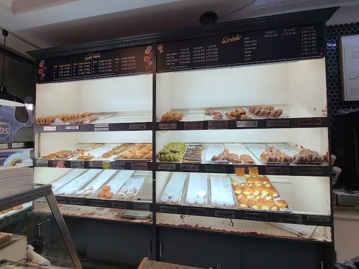 Moe's Doughs Picture 6