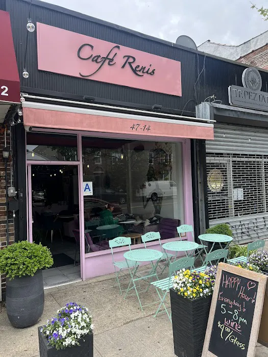Cafe Renis Picture 10