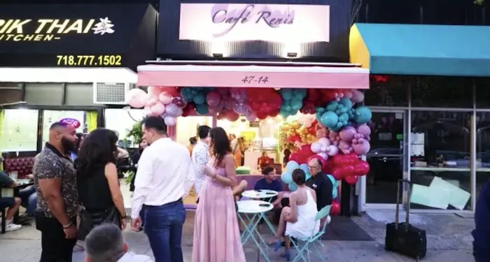 Cafe Renis Picture 7