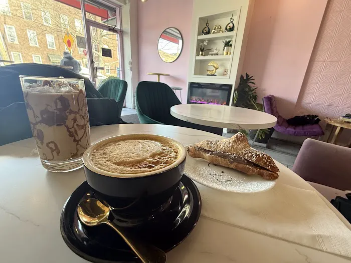Cafe Renis Picture 3