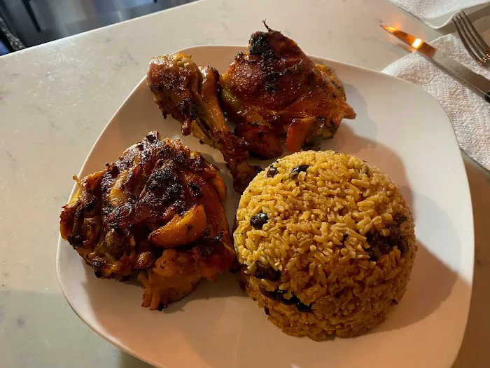 Yes Mama Wine Bar: A Puerto Rican & Spanish Catering Kitchen Picture 10