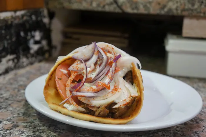 Gyro Uno Pizzeria Picture 8