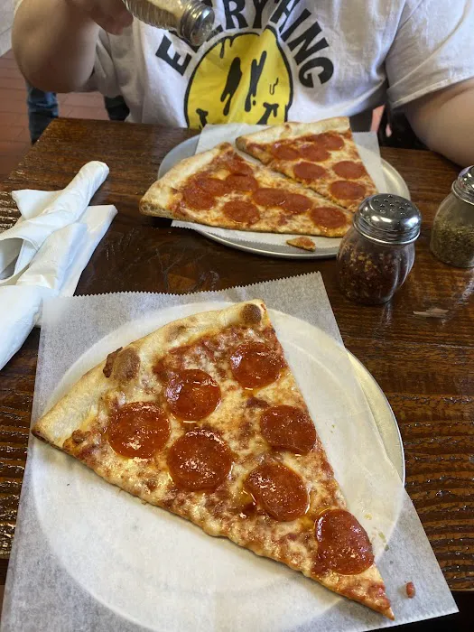 Gyro Uno Pizzeria Picture 9