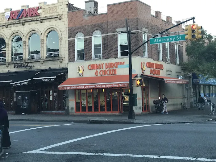 Chubby Burgers & Chicken Picture 2