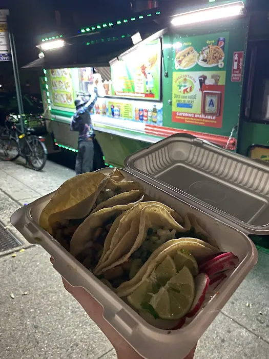 El Tri Mexican Food Truck Picture 3
