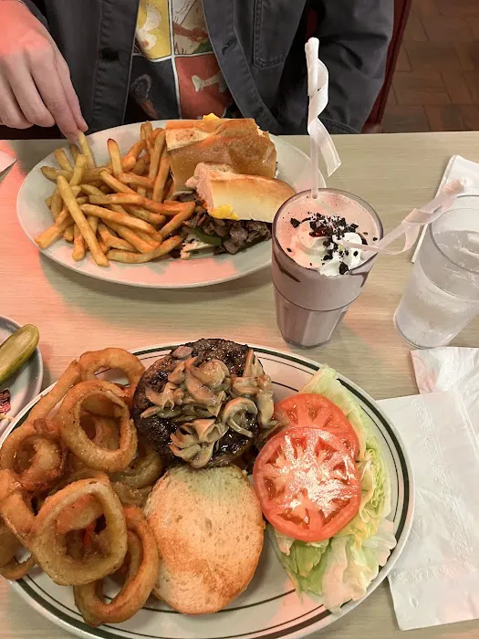 Sunset Diner Picture 8
