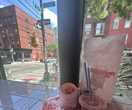 Moonburger
