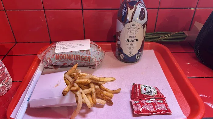 Moonburger Picture 10