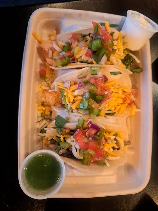 Lux Bar and Grill Picture 9