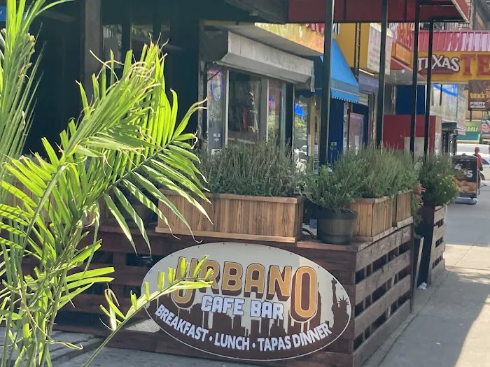 Urbano Cafe Bar Picture 2
