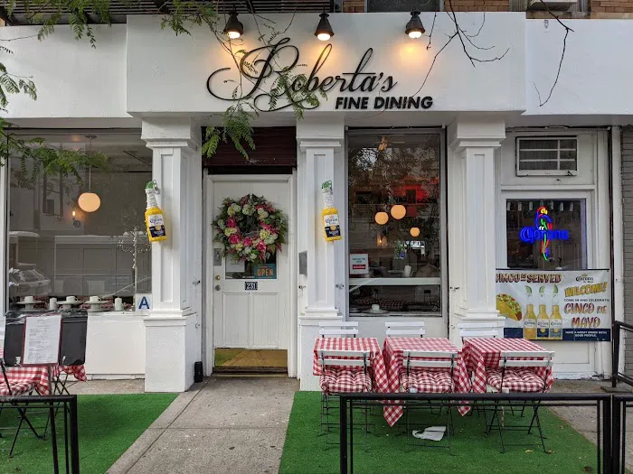 Roberta's Fine Dining Picture 3
