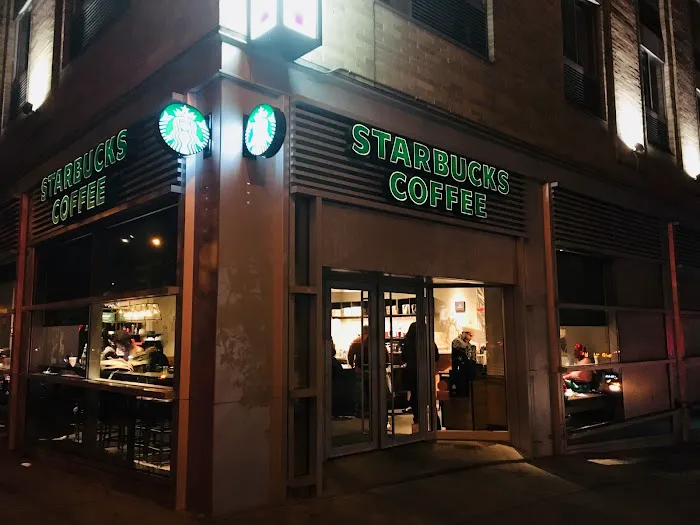 Starbucks Picture 10