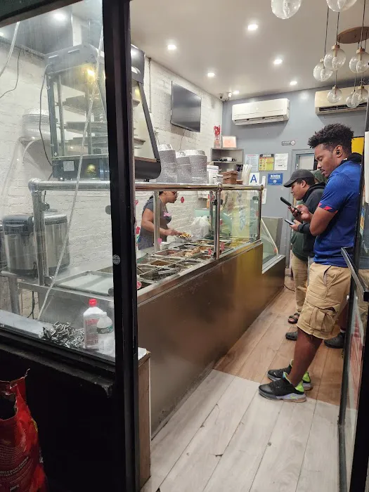 Island Cuisine and Smoothie Bar Picture 7