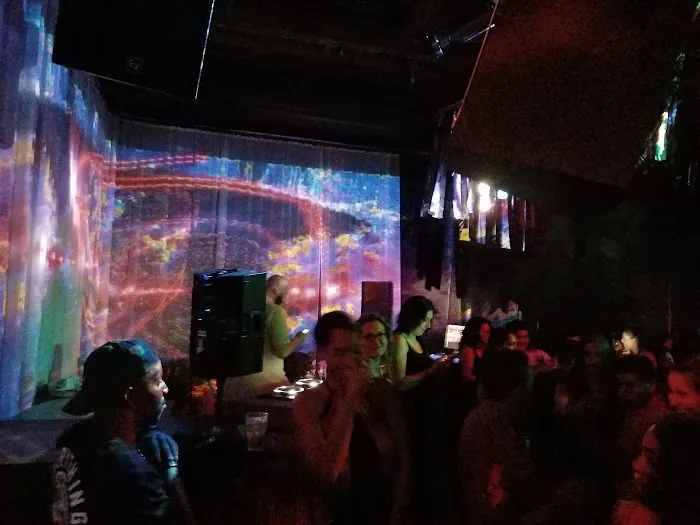 Bar Schimmi Picture 1
