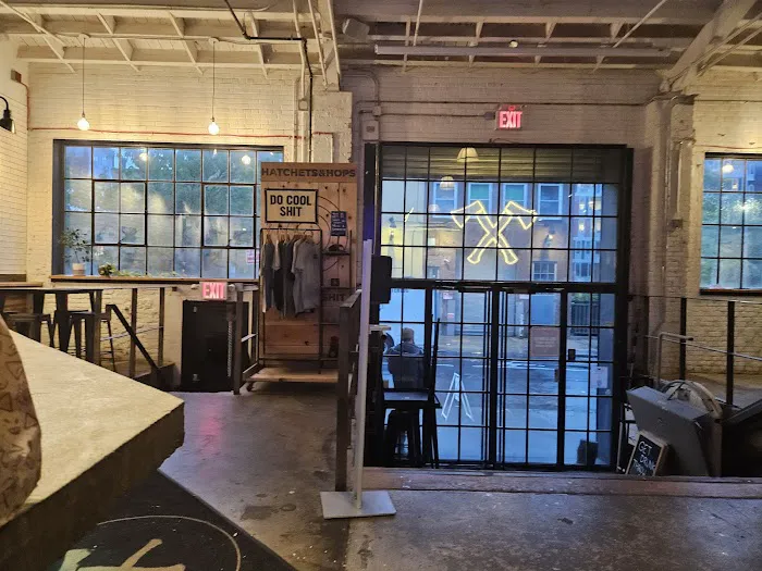 NY Axe Throwing Range - Brooklyn Picture 5
