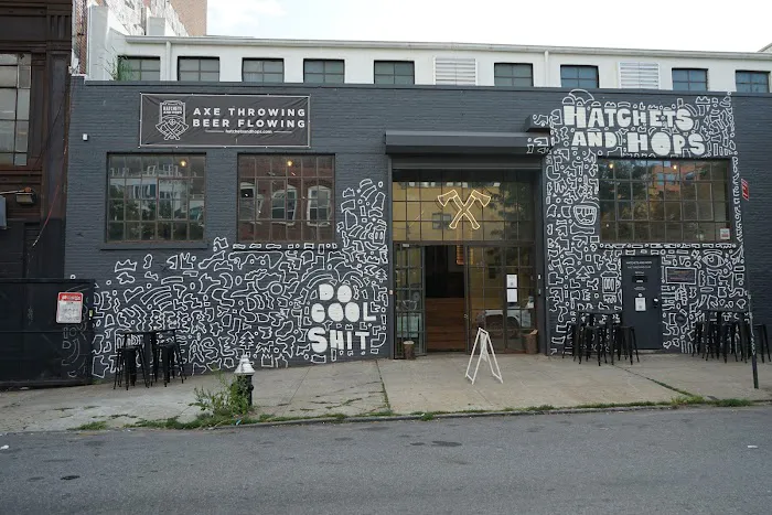 NY Axe Throwing Range - Brooklyn Picture 10