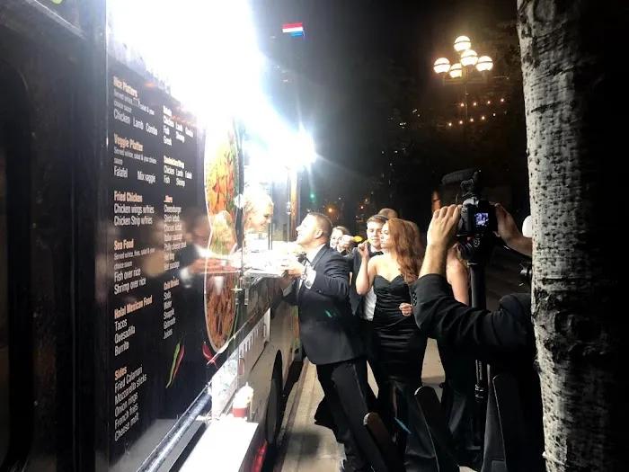 Mi Amor Halal & Mexican Food Truck Picture 5