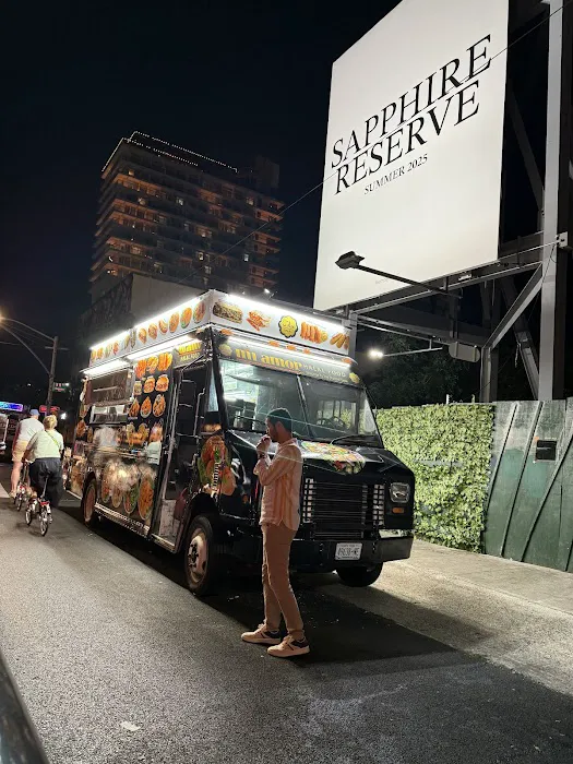 Mi Amor Halal & Mexican Food Truck Picture 1
