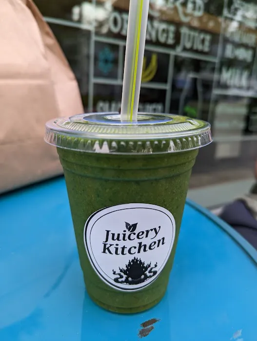Juicery Kitchen Picture 6