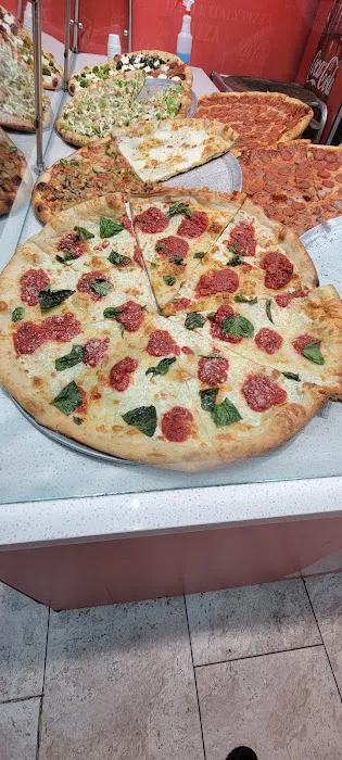 Little Italy Pizza - Bedford Ave Picture 4
