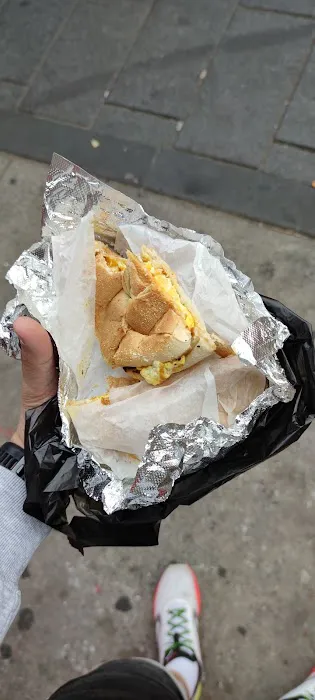 N7 Market Deli Picture 10