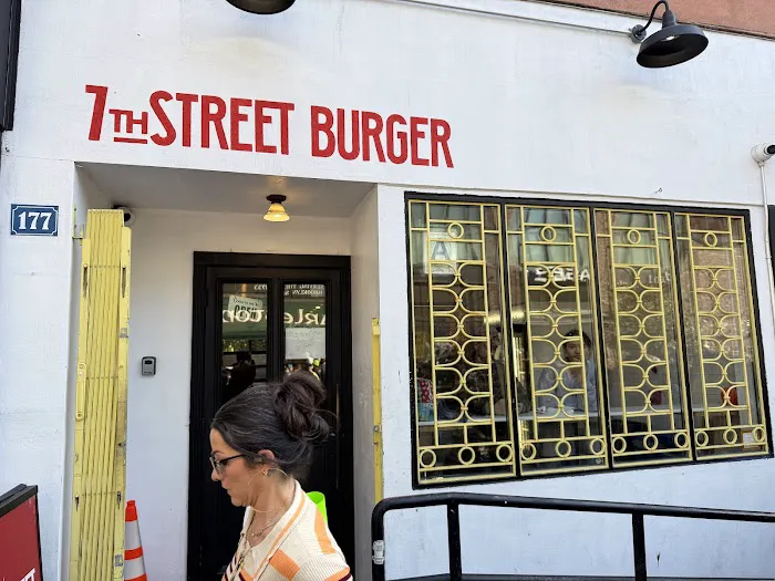 7th Street Burger Williamsburg Picture 6