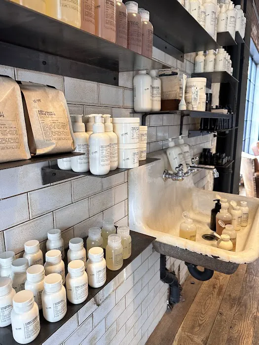 Le Labo Cafe Picture 1
