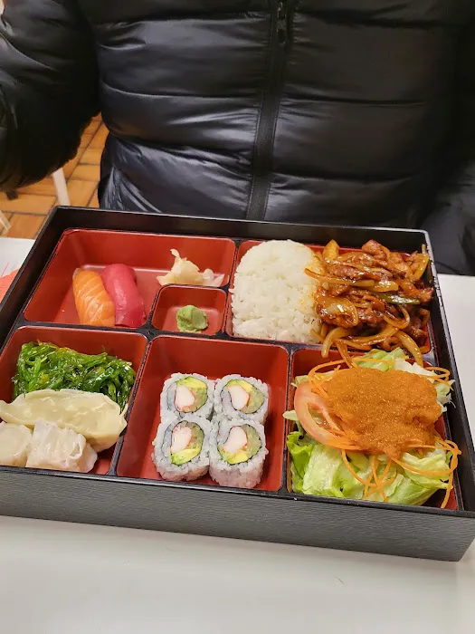 52nd Bro Sushi Picture 1