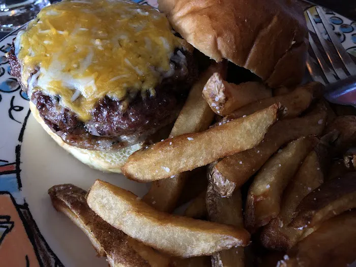 Dillingers Pub & Grill Picture 10