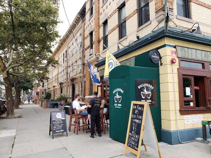 Dillingers Pub & Grill Picture 2
