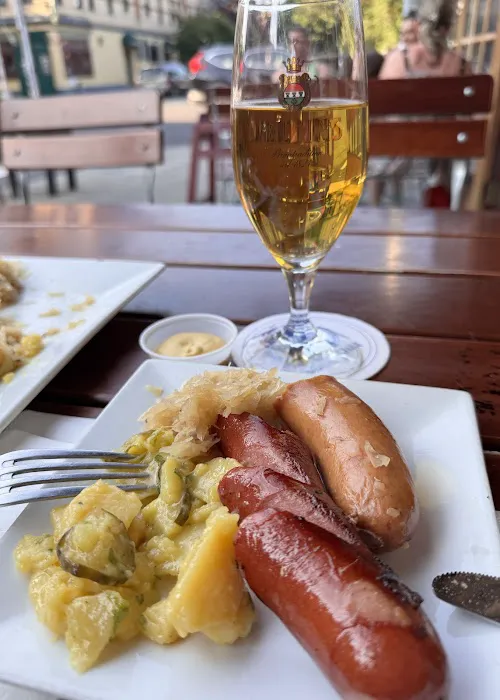 Max Bratwurst und Bier Picture 1