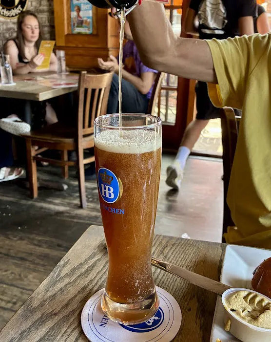 Max Bratwurst und Bier Picture 10