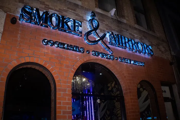 Smoke & Mirrors: Bar & Lounge in Astoria Picture 6