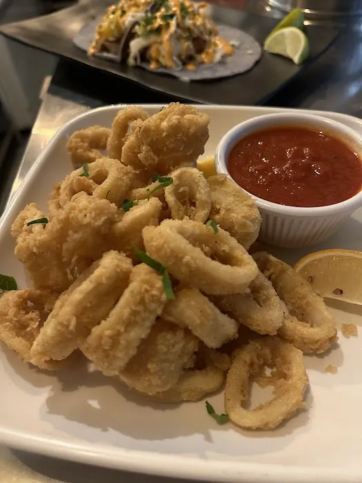 Off The Hook Raw Bar & Grill Picture 7