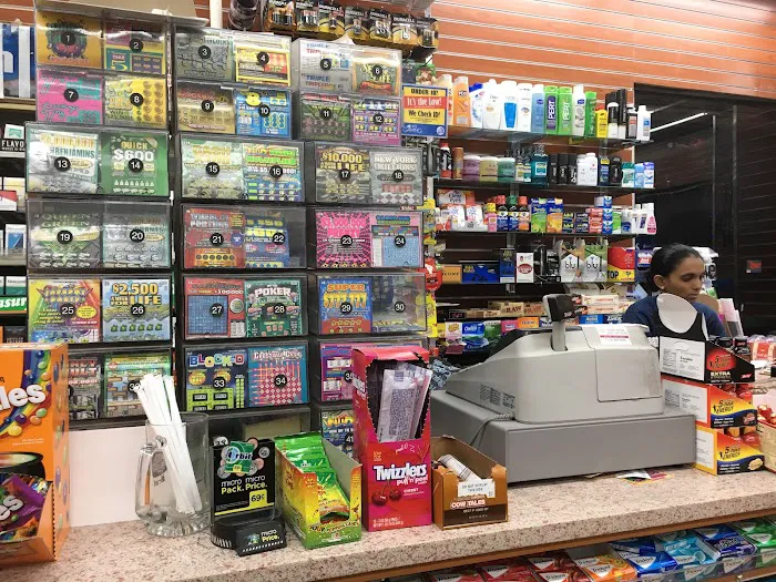 B & G Deli Convenience Picture 6