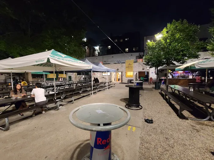 Bohemian Hall & Beer Garden Picture 3