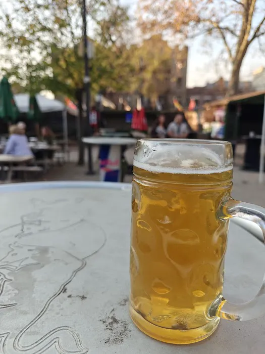 Bohemian Hall & Beer Garden Picture 1