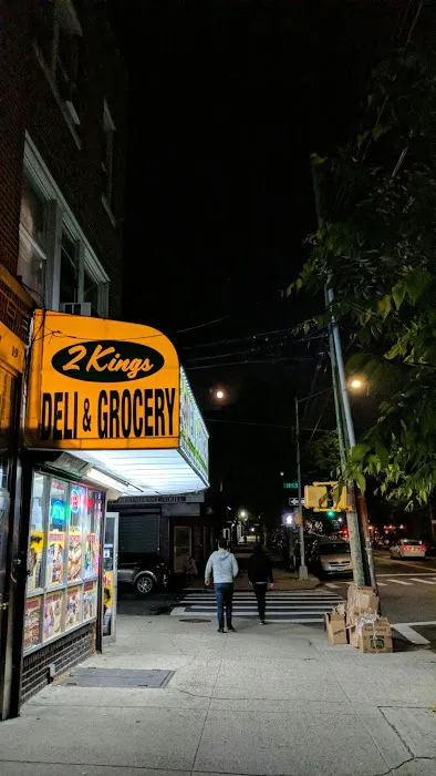 2 Kings Deli Grocery Picture 4