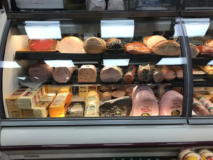 Othello Deli Picture 4
