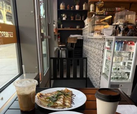 Eli's Cafe & Creperie