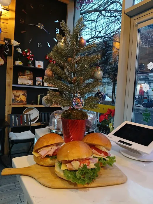 Eli's Cafe & Creperie Picture 10